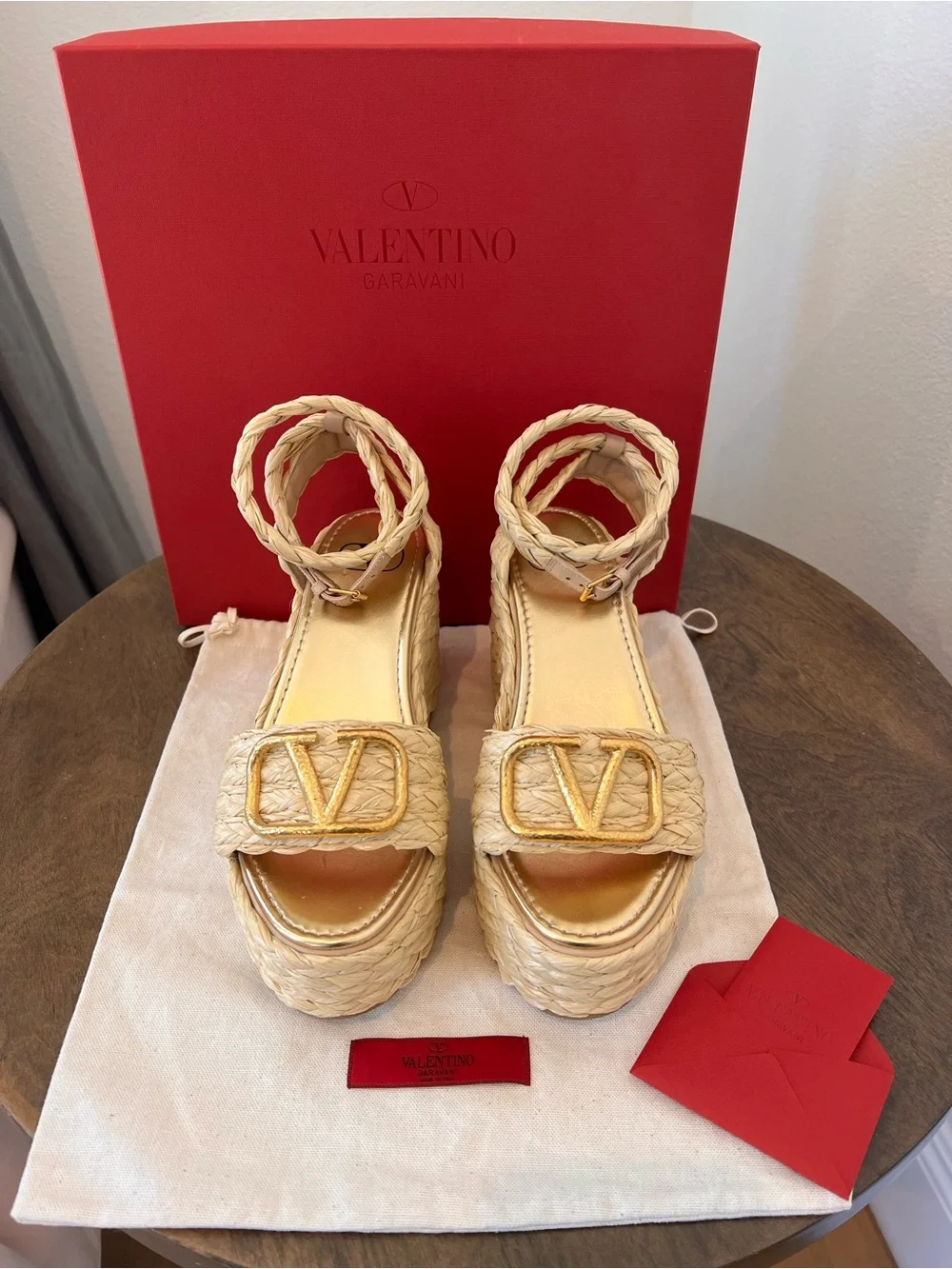 RARE Valentino Garavani VLogo Natural Raffia Platform Sandals 38.5 8.5 NWT $970